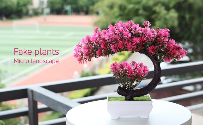 작은 인공 bonsai 트리 항목